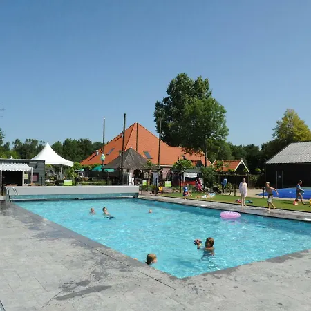 Holiday Droompark Buitenhuizen.63 펠선자위트
